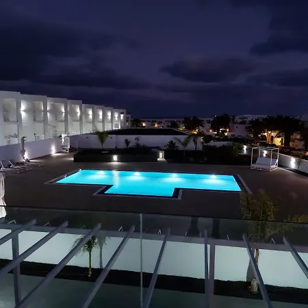 White Deluxe Appartement