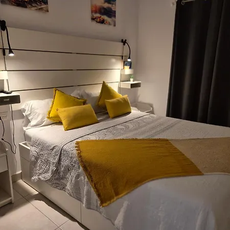 White Deluxe Appartement Costa Teguise