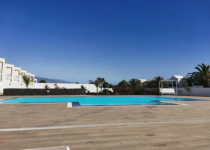 White Deluxe * Costa Teguise