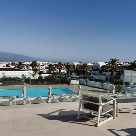 White Deluxe * コスタ・テギセ