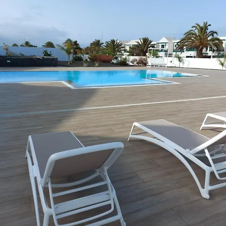 White Deluxe アパート コスタ・テギセ